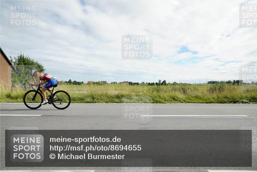 31.08.2025 - Elbe Triathlon Hamburg Michael Burmester http://msf.ph/oto/8694655 31.08.2025 15:30:56 Radfahren  meine-sportfotos.de