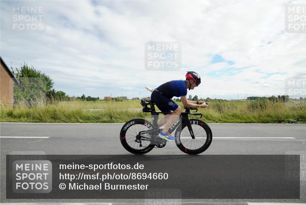 31.08.2025 - Elbe Triathlon Hamburg Michael Burmester http://msf.ph/oto/8694660 31.08.2025 15:31:12 Radfahren  meine-sportfotos.de