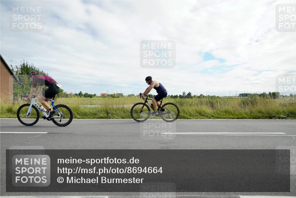 31.08.2025 - Elbe Triathlon Hamburg Michael Burmester http://msf.ph/oto/8694664 31.08.2025 15:31:39 Radfahren  meine-sportfotos.de