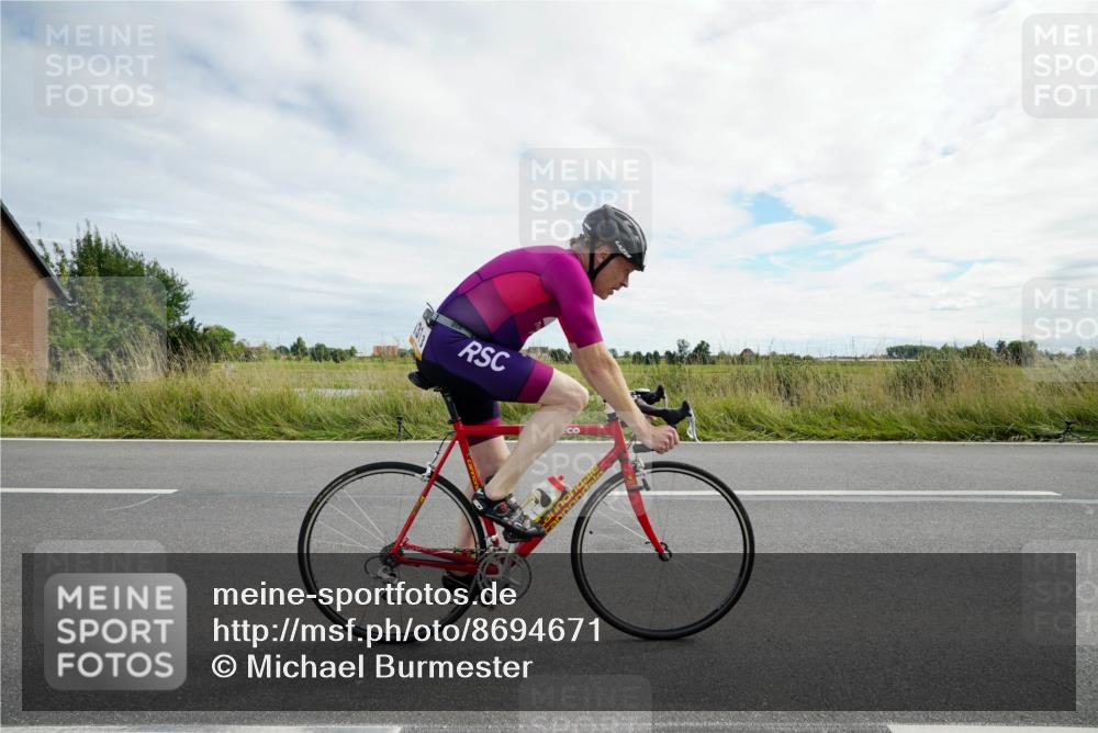 31.08.2025 - Elbe Triathlon Hamburg Michael Burmester http://msf.ph/oto/8694671 31.08.2025 15:31:53 Radfahren  meine-sportfotos.de