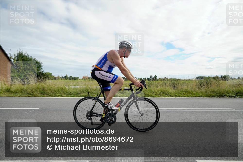 31.08.2025 - Elbe Triathlon Hamburg Michael Burmester http://msf.ph/oto/8694672 31.08.2025 15:32:01 Radfahren  meine-sportfotos.de