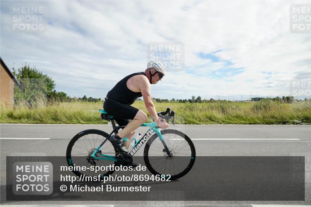 31.08.2025 - Elbe Triathlon Hamburg Michael Burmester http://msf.ph/oto/8694682 31.08.2025 15:33:06 Radfahren  meine-sportfotos.de