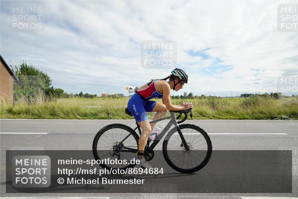 31.08.2025 - Elbe Triathlon Hamburg Michael Burmester http://msf.ph/oto/8694684 31.08.2025 15:33:24 Radfahren  meine-sportfotos.de