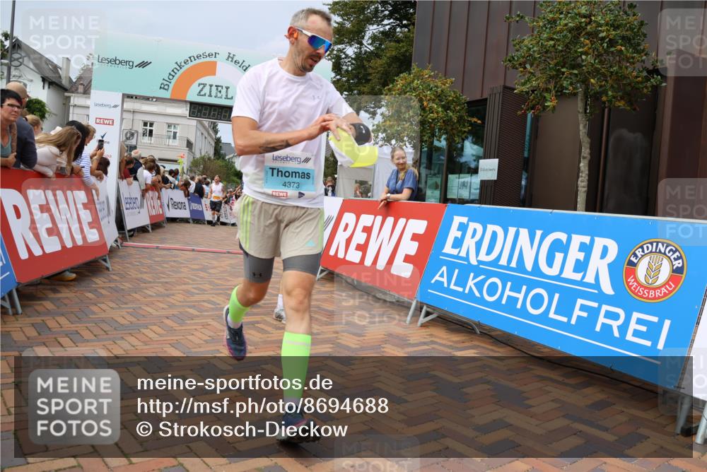 31.08.2025 - 21. Blankeneser Heldenlauf Strokosch-Dieckow http://msf.ph/oto/8694688 31.08.2025 12:35:01 Ziel 5266, 5115, 5515, 5689, 4267, 4373 meine-sportfotos.de