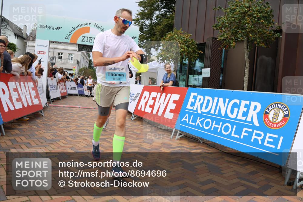 31.08.2025 - 21. Blankeneser Heldenlauf Strokosch-Dieckow http://msf.ph/oto/8694696 31.08.2025 12:35:01 Ziel 5266, 5115, 5515, 5689, 4267, 4373 meine-sportfotos.de