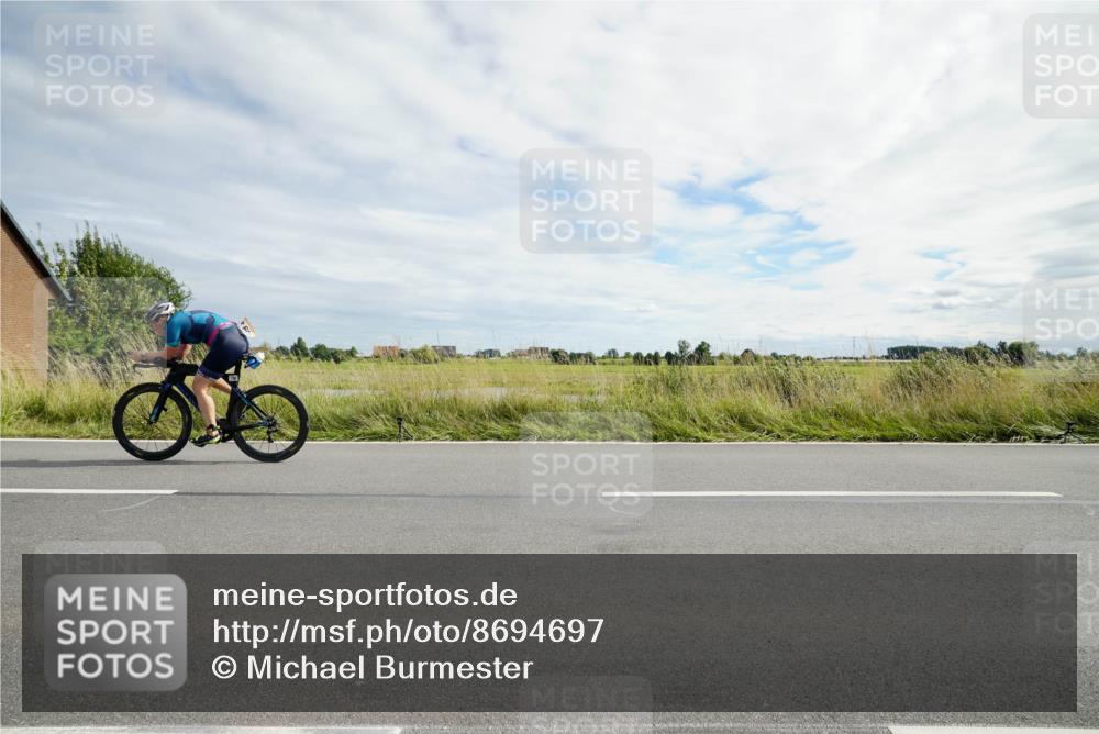 31.08.2025 - Elbe Triathlon Hamburg Michael Burmester http://msf.ph/oto/8694697 31.08.2025 15:34:04 Radfahren  meine-sportfotos.de