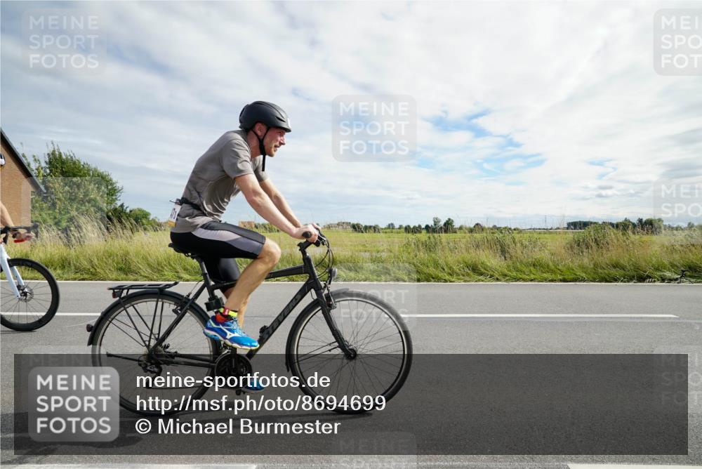31.08.2025 - Elbe Triathlon Hamburg Michael Burmester http://msf.ph/oto/8694699 31.08.2025 15:34:05 Radfahren  meine-sportfotos.de