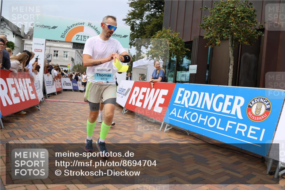 31.08.2025 - 21. Blankeneser Heldenlauf Strokosch-Dieckow http://msf.ph/oto/8694704 31.08.2025 12:35:01 Ziel 5266, 5115, 5515, 5689, 4267, 4373 meine-sportfotos.de