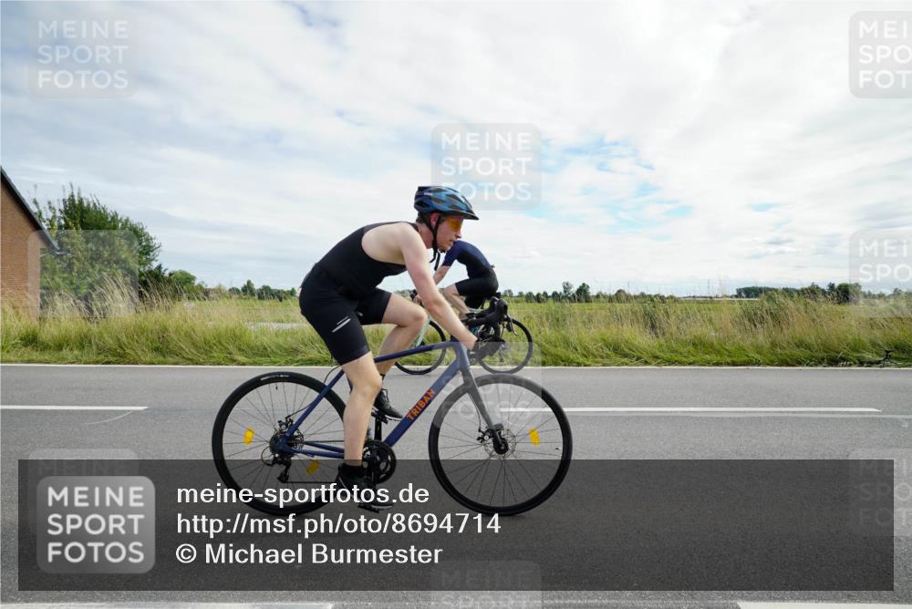 31.08.2025 - Elbe Triathlon Hamburg Michael Burmester http://msf.ph/oto/8694714 31.08.2025 15:35:49 Radfahren  meine-sportfotos.de