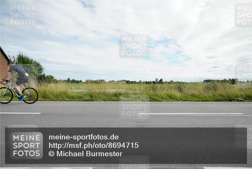 31.08.2025 - Elbe Triathlon Hamburg Michael Burmester http://msf.ph/oto/8694715 31.08.2025 15:35:50 Radfahren  meine-sportfotos.de