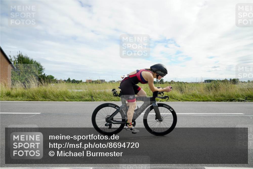 31.08.2025 - Elbe Triathlon Hamburg Michael Burmester http://msf.ph/oto/8694720 31.08.2025 15:36:05 Radfahren  meine-sportfotos.de