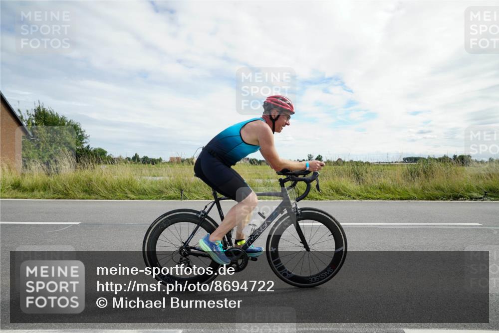 31.08.2025 - Elbe Triathlon Hamburg Michael Burmester http://msf.ph/oto/8694722 31.08.2025 15:36:18 Radfahren  meine-sportfotos.de