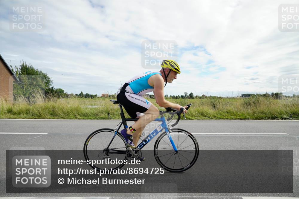 31.08.2025 - Elbe Triathlon Hamburg Michael Burmester http://msf.ph/oto/8694725 31.08.2025 15:36:21 Radfahren  meine-sportfotos.de