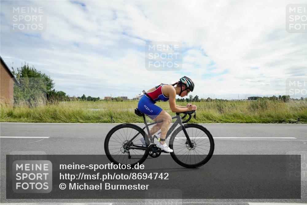 31.08.2025 - Elbe Triathlon Hamburg Michael Burmester http://msf.ph/oto/8694742 31.08.2025 15:37:48 Radfahren  meine-sportfotos.de