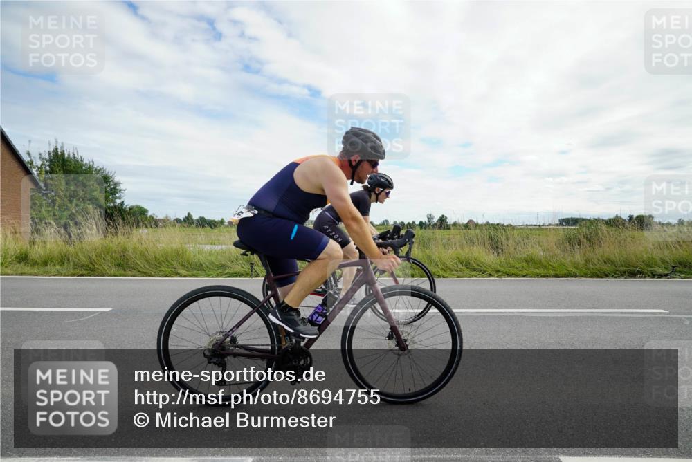 31.08.2025 - Elbe Triathlon Hamburg Michael Burmester http://msf.ph/oto/8694755 31.08.2025 15:39:16 Radfahren  meine-sportfotos.de