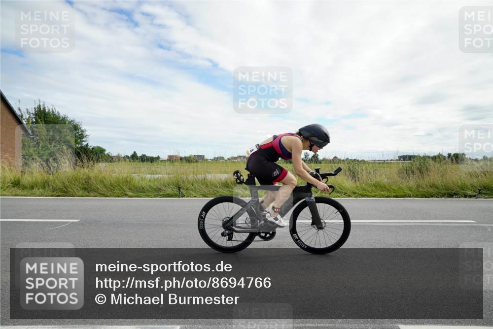31.08.2025 - Elbe Triathlon Hamburg Michael Burmester http://msf.ph/oto/8694766 31.08.2025 15:40:11 Radfahren  meine-sportfotos.de