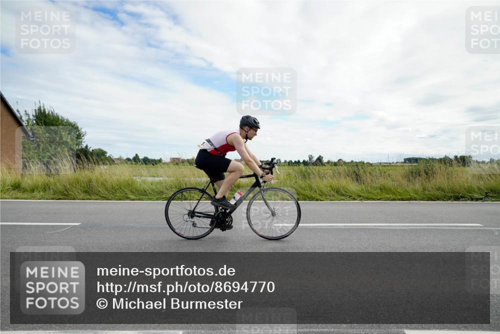 31.08.2025 - Elbe Triathlon Hamburg Michael Burmester http://msf.ph/oto/8694770 31.08.2025 15:40:54 Radfahren  meine-sportfotos.de
