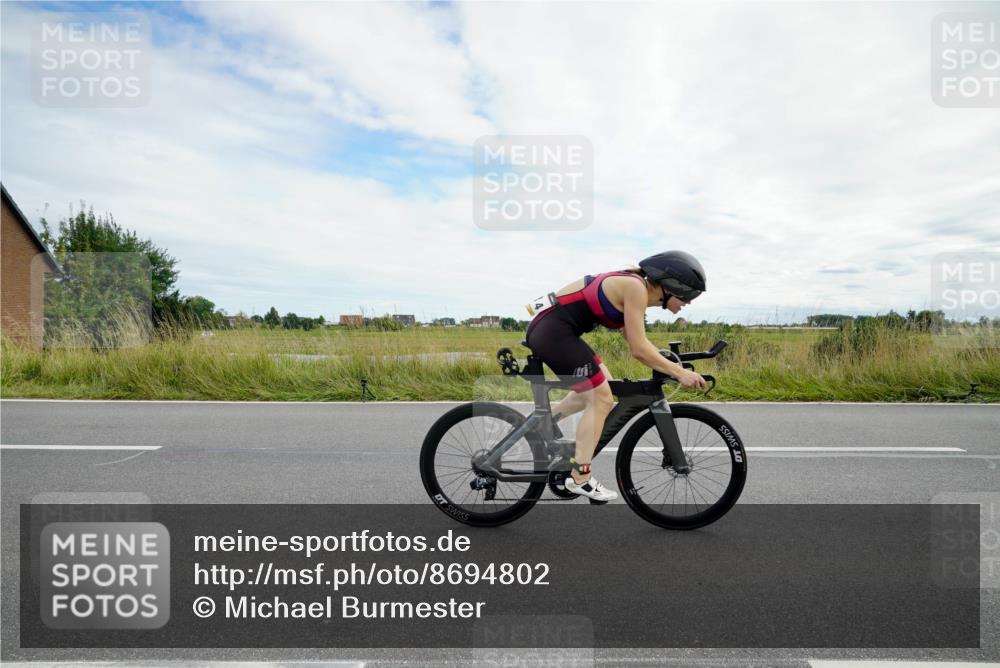 31.08.2025 - Elbe Triathlon Hamburg Michael Burmester http://msf.ph/oto/8694802 31.08.2025 15:44:22 Radfahren  meine-sportfotos.de