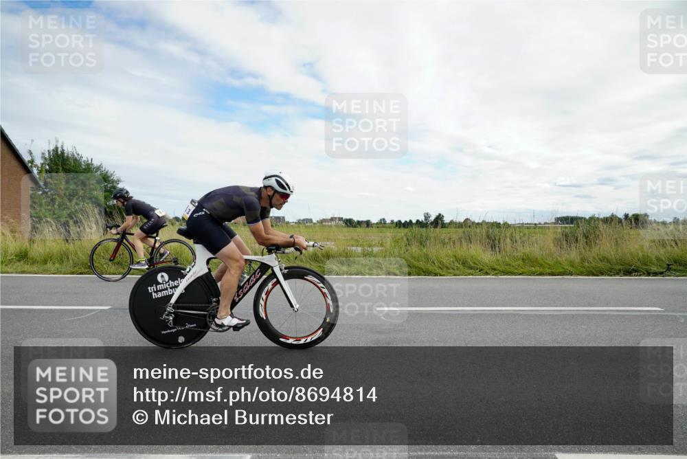 31.08.2025 - Elbe Triathlon Hamburg Michael Burmester http://msf.ph/oto/8694814 31.08.2025 15:45:36 Radfahren  meine-sportfotos.de