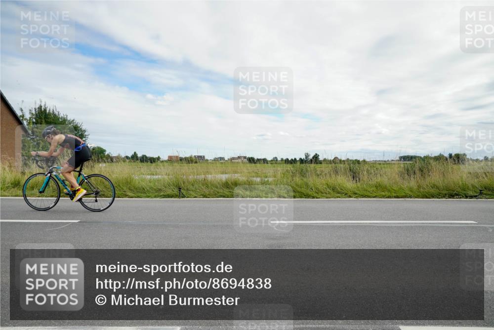 31.08.2025 - Elbe Triathlon Hamburg Michael Burmester http://msf.ph/oto/8694838 31.08.2025 15:49:44 Radfahren  meine-sportfotos.de