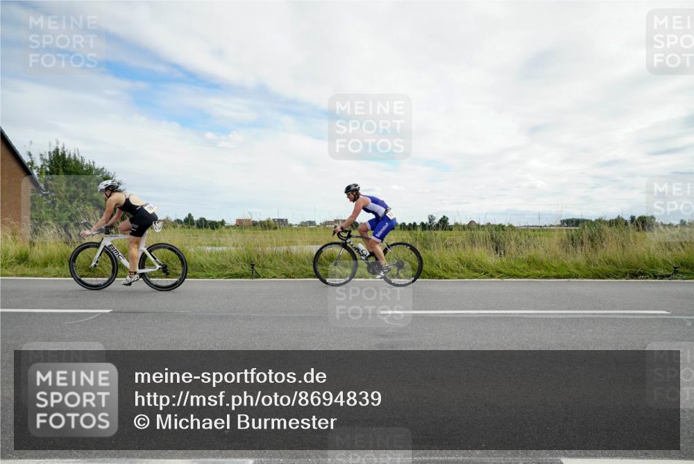 31.08.2025 - Elbe Triathlon Hamburg Michael Burmester http://msf.ph/oto/8694839 31.08.2025 15:49:46 Radfahren  meine-sportfotos.de