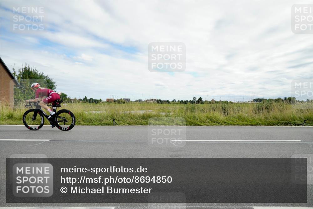 31.08.2025 - Elbe Triathlon Hamburg Michael Burmester http://msf.ph/oto/8694850 31.08.2025 15:52:15 Radfahren  meine-sportfotos.de