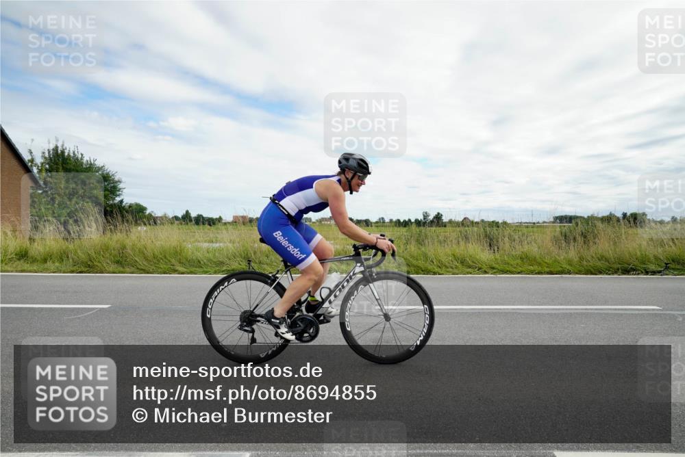 31.08.2025 - Elbe Triathlon Hamburg Michael Burmester http://msf.ph/oto/8694855 31.08.2025 15:52:37 Radfahren  meine-sportfotos.de