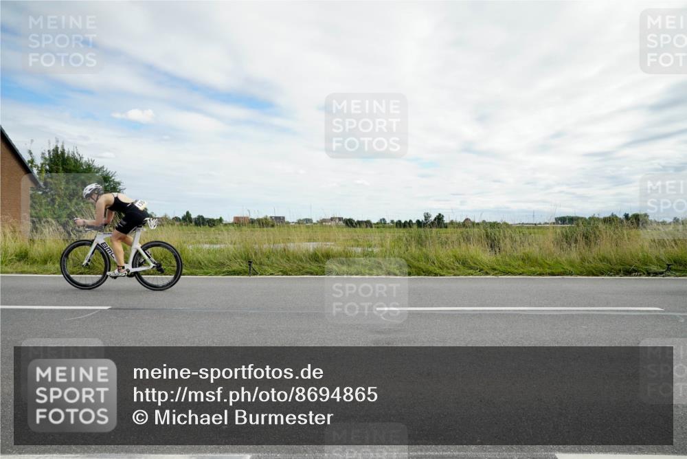 31.08.2025 - Elbe Triathlon Hamburg Michael Burmester http://msf.ph/oto/8694865 31.08.2025 15:54:20 Radfahren  meine-sportfotos.de