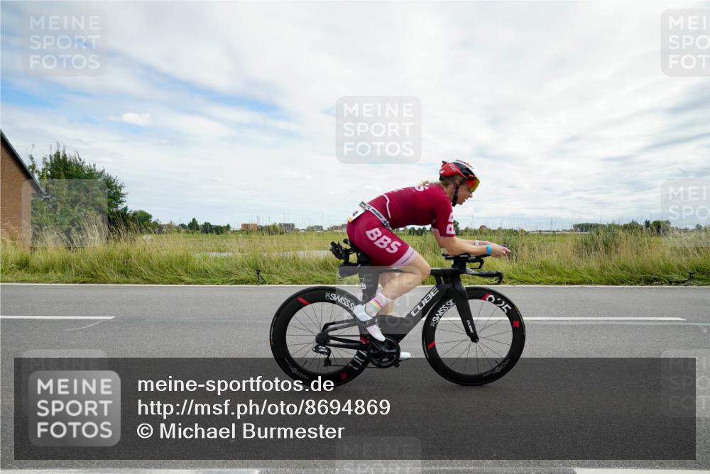 31.08.2025 - Elbe Triathlon Hamburg Michael Burmester http://msf.ph/oto/8694869 31.08.2025 15:54:36 Radfahren  meine-sportfotos.de