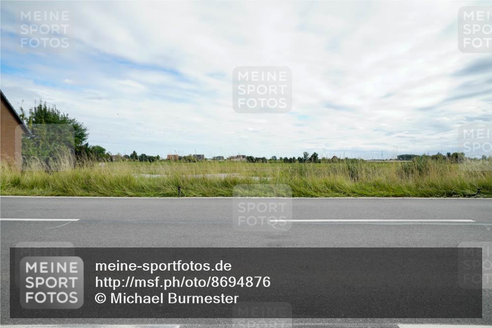 31.08.2025 - Elbe Triathlon Hamburg Michael Burmester http://msf.ph/oto/8694876 31.08.2025 15:55:41 Radfahren  meine-sportfotos.de