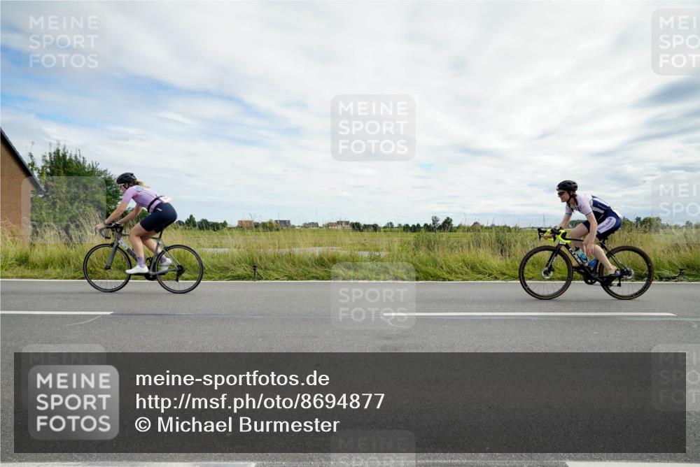 31.08.2025 - Elbe Triathlon Hamburg Michael Burmester http://msf.ph/oto/8694877 31.08.2025 15:56:20 Radfahren  meine-sportfotos.de