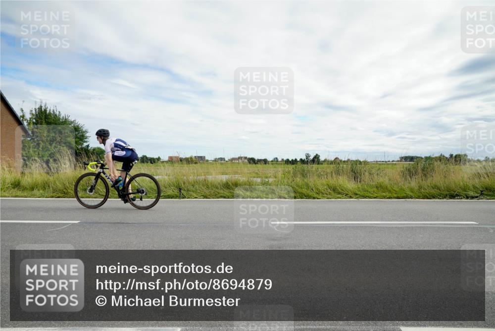 31.08.2025 - Elbe Triathlon Hamburg Michael Burmester http://msf.ph/oto/8694879 31.08.2025 15:56:21 Radfahren  meine-sportfotos.de