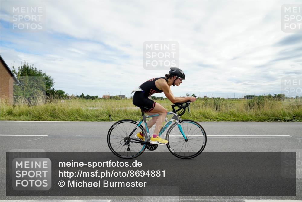 31.08.2025 - Elbe Triathlon Hamburg Michael Burmester http://msf.ph/oto/8694881 31.08.2025 15:56:25 Radfahren  meine-sportfotos.de