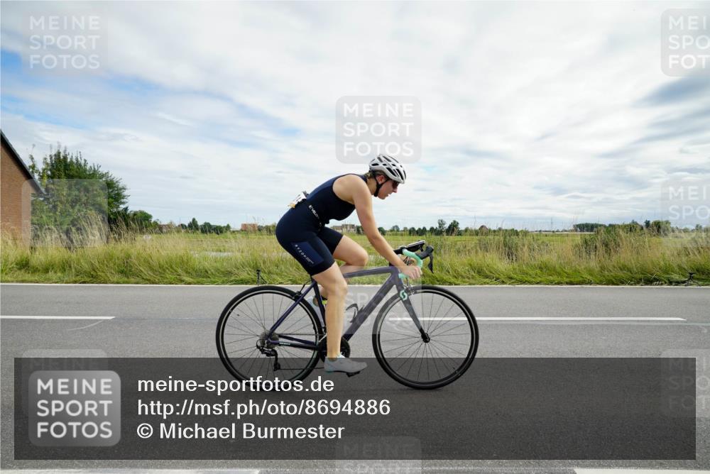 31.08.2025 - Elbe Triathlon Hamburg Michael Burmester http://msf.ph/oto/8694886 31.08.2025 15:56:59 Radfahren  meine-sportfotos.de