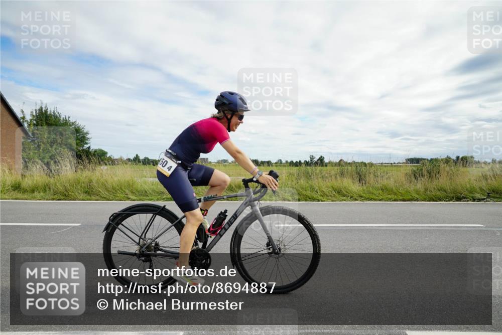 31.08.2025 - Elbe Triathlon Hamburg Michael Burmester http://msf.ph/oto/8694887 31.08.2025 15:57:11 Radfahren  meine-sportfotos.de