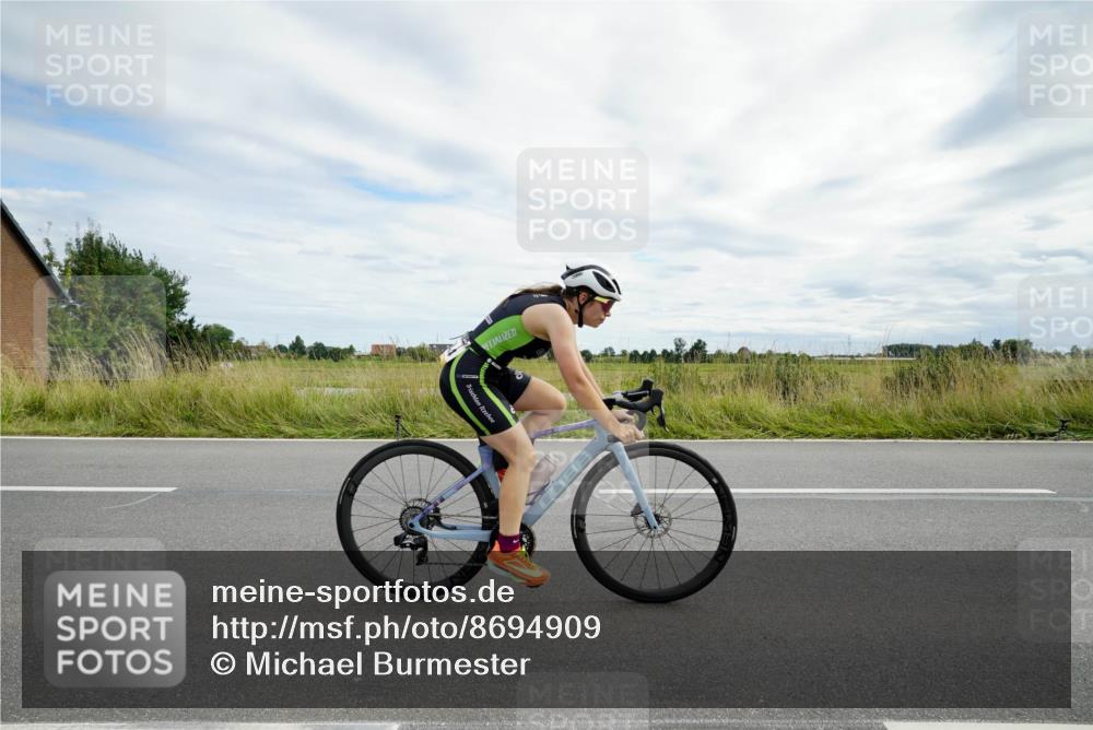 31.08.2025 - Elbe Triathlon Hamburg Michael Burmester http://msf.ph/oto/8694909 31.08.2025 15:59:48 Radfahren  meine-sportfotos.de