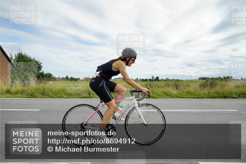 31.08.2025 - Elbe Triathlon Hamburg Michael Burmester http://msf.ph/oto/8694912 31.08.2025 15:59:51 Radfahren  meine-sportfotos.de
