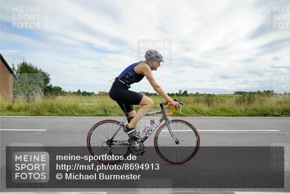 31.08.2025 - Elbe Triathlon Hamburg Michael Burmester http://msf.ph/oto/8694913 31.08.2025 16:00:01 Radfahren  meine-sportfotos.de