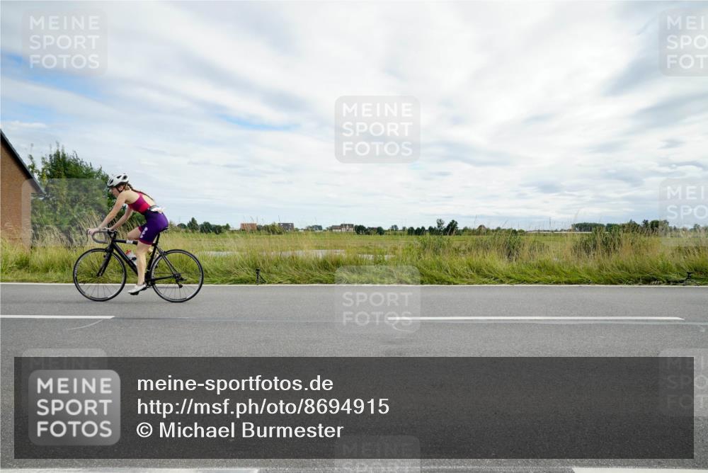 31.08.2025 - Elbe Triathlon Hamburg Michael Burmester http://msf.ph/oto/8694915 31.08.2025 16:00:06 Radfahren  meine-sportfotos.de