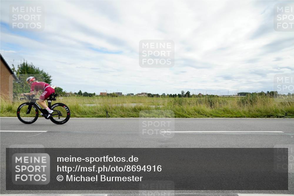 31.08.2025 - Elbe Triathlon Hamburg Michael Burmester http://msf.ph/oto/8694916 31.08.2025 16:00:23 Radfahren  meine-sportfotos.de