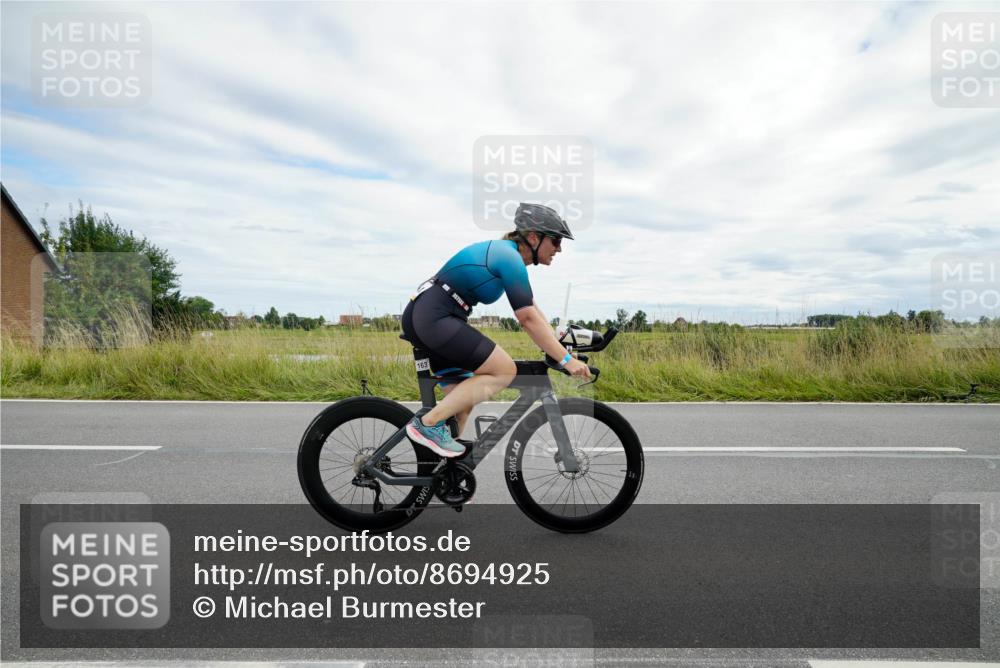 31.08.2025 - Elbe Triathlon Hamburg Michael Burmester http://msf.ph/oto/8694925 31.08.2025 16:01:45 Radfahren  meine-sportfotos.de