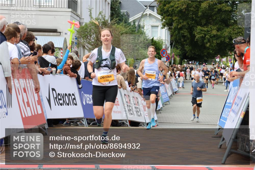 31.08.2025 - 21. Blankeneser Heldenlauf Strokosch-Dieckow http://msf.ph/oto/8694932 31.08.2025 12:34:46 Ziel 5083, 5169 meine-sportfotos.de
