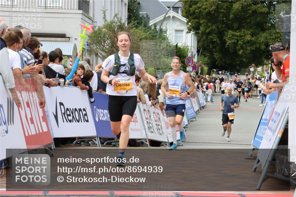 31.08.2025 - 21. Blankeneser Heldenlauf Strokosch-Dieckow http://msf.ph/oto/8694939 31.08.2025 12:34:46 Ziel 5083, 5169 meine-sportfotos.de