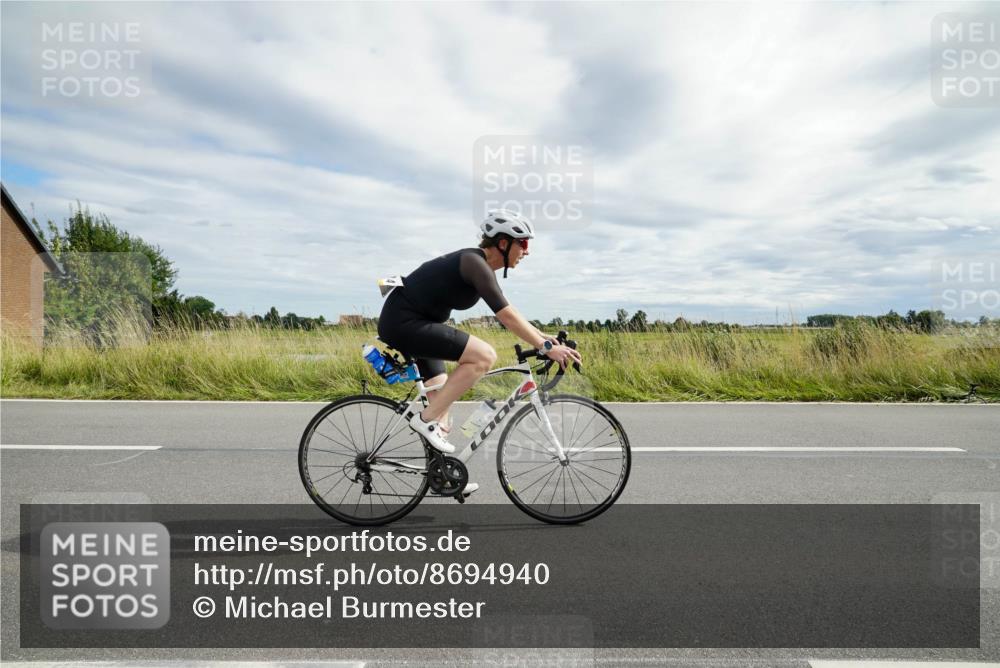 31.08.2025 - Elbe Triathlon Hamburg Michael Burmester http://msf.ph/oto/8694940 31.08.2025 16:03:36 Radfahren  meine-sportfotos.de