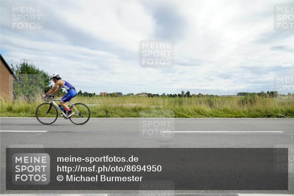 31.08.2025 - Elbe Triathlon Hamburg Michael Burmester http://msf.ph/oto/8694950 31.08.2025 16:04:57 Radfahren  meine-sportfotos.de