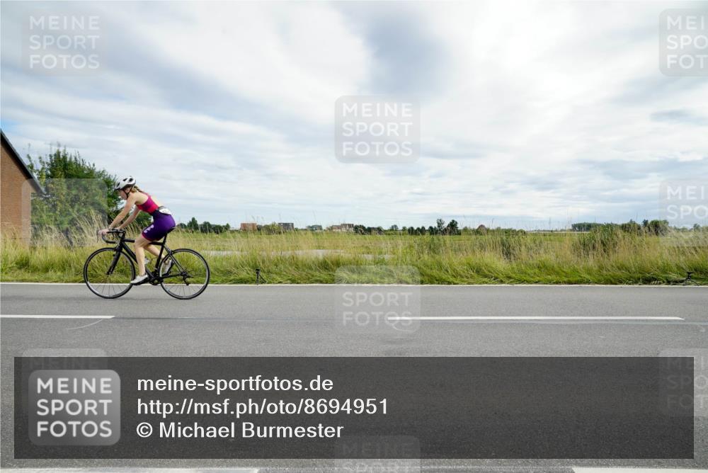 31.08.2025 - Elbe Triathlon Hamburg Michael Burmester http://msf.ph/oto/8694951 31.08.2025 16:05:03 Radfahren  meine-sportfotos.de