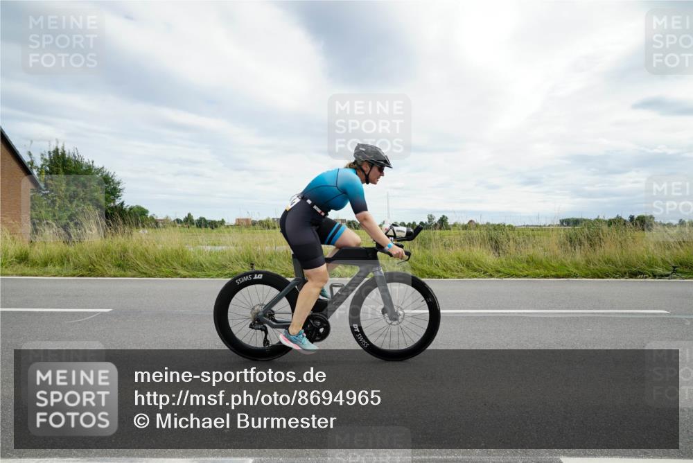 31.08.2025 - Elbe Triathlon Hamburg Michael Burmester http://msf.ph/oto/8694965 31.08.2025 16:06:48 Radfahren  meine-sportfotos.de