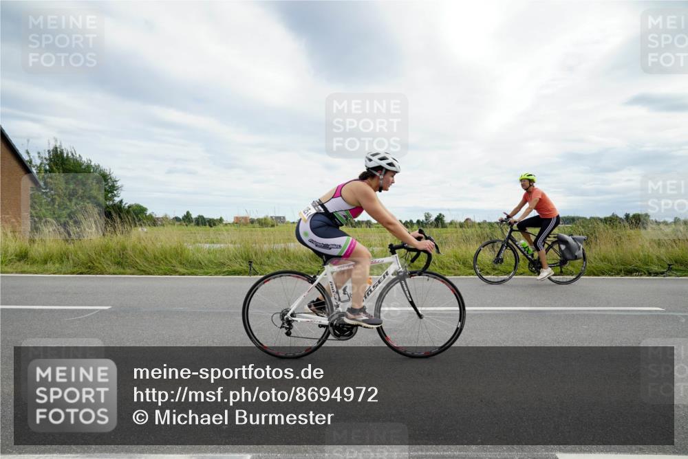 31.08.2025 - Elbe Triathlon Hamburg Michael Burmester http://msf.ph/oto/8694972 31.08.2025 16:07:21 Radfahren  meine-sportfotos.de