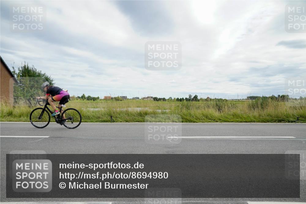 31.08.2025 - Elbe Triathlon Hamburg Michael Burmester http://msf.ph/oto/8694980 31.08.2025 16:07:52 Radfahren  meine-sportfotos.de