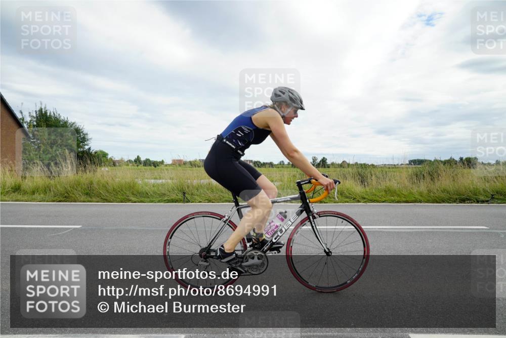 31.08.2025 - Elbe Triathlon Hamburg Michael Burmester http://msf.ph/oto/8694991 31.08.2025 16:09:15 Radfahren  meine-sportfotos.de